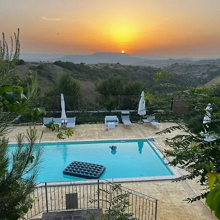 Domus La Roccia Maison d'hôtes 4*